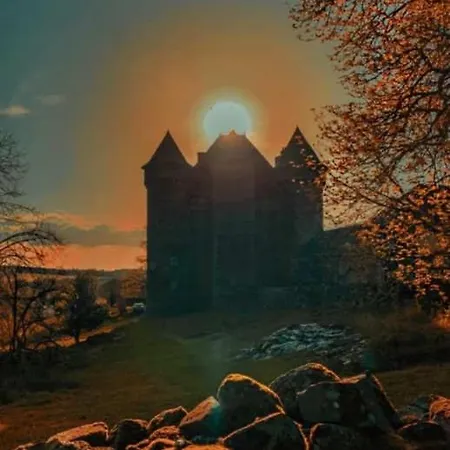 בית נופש La Grange De Melaual Soulages-Bonneval